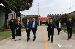 西平縣委常委、統戰部部長陳金輝、副縣長韓亞偉一行到棠河酒業調